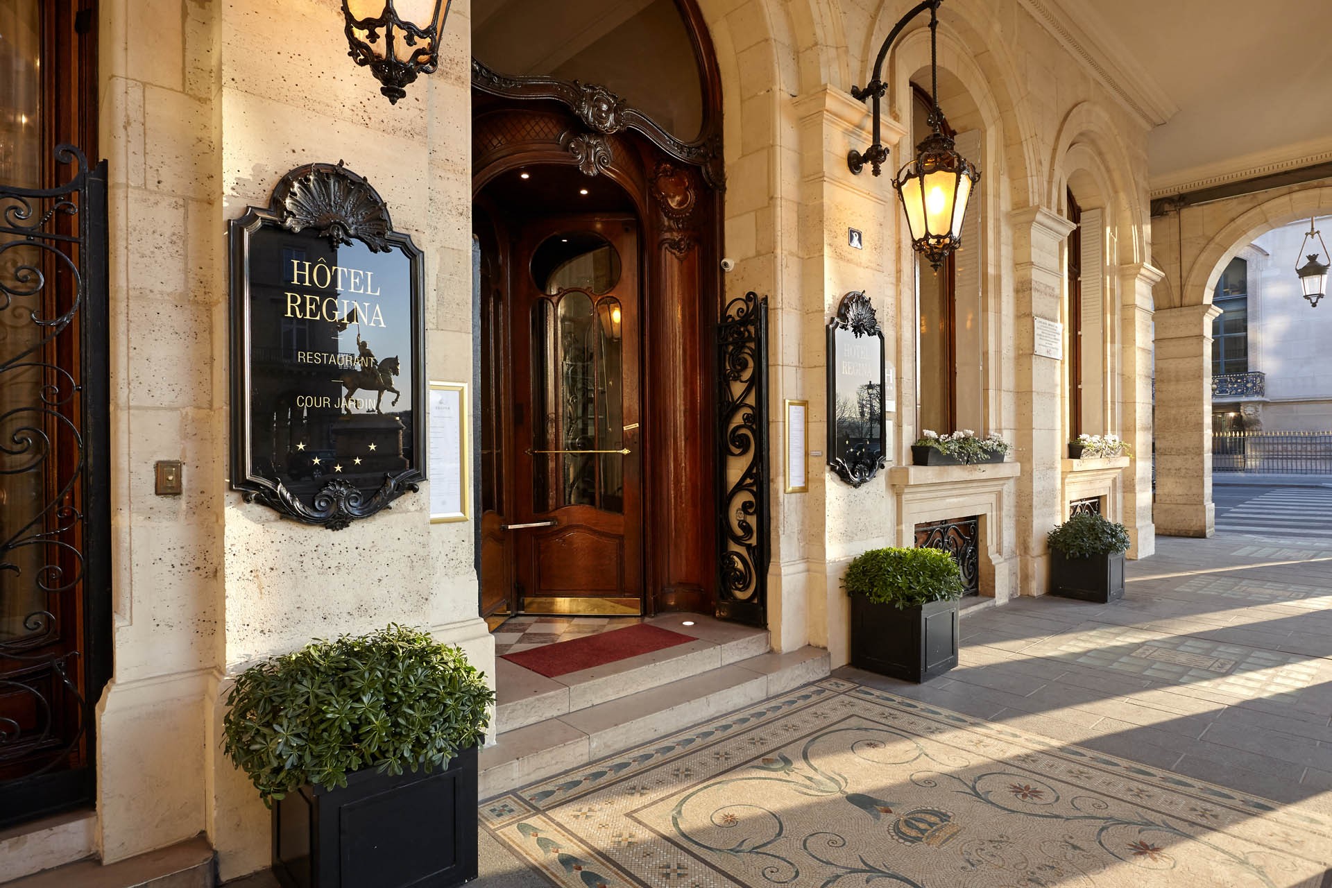 Hotel regina shop